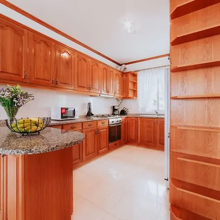 Mar Apartment *